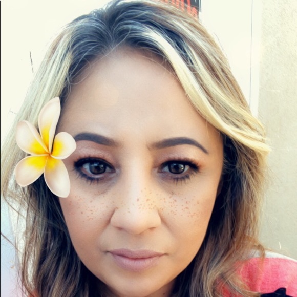 Meet your Posher, Bernice - Picture 1 of 1